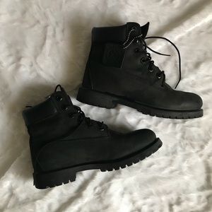 Black Timberland boots 👢